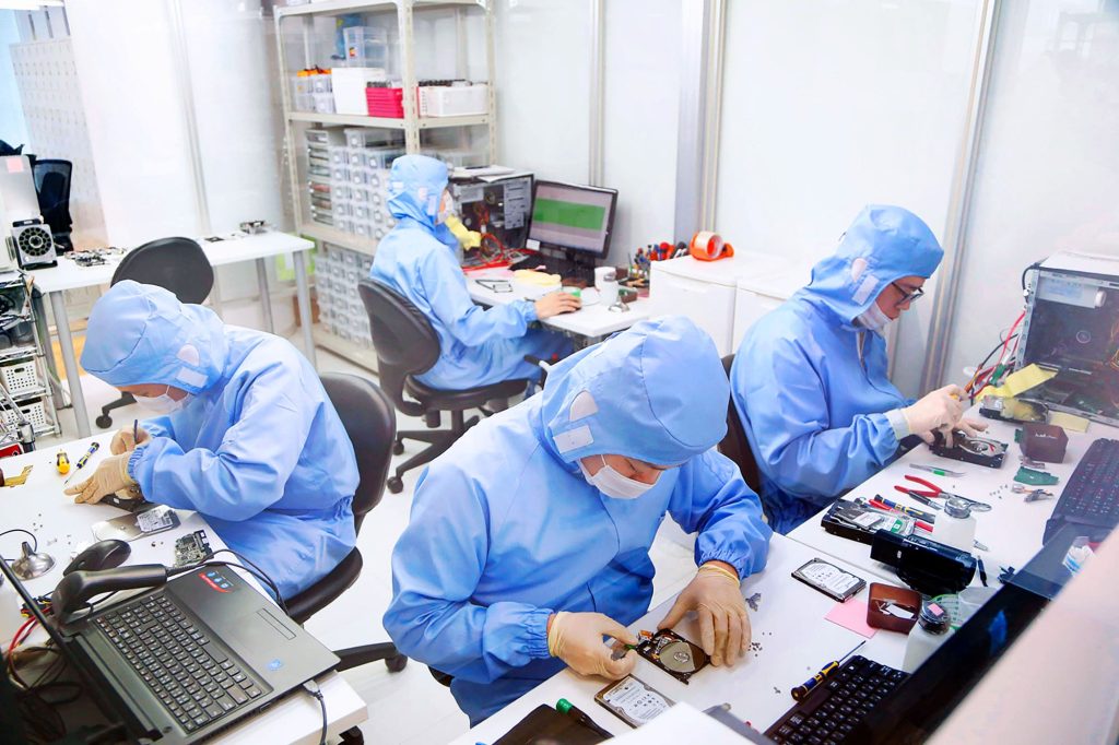 F-DDR giải pháp phục hồi dữ liệu chuyên sâu trong phòng lab đạt chuẩn ISO